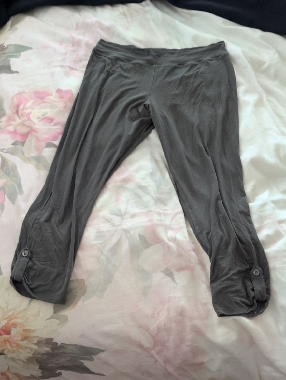 Soma Girls Gray Capri Leggings with Button Tabs